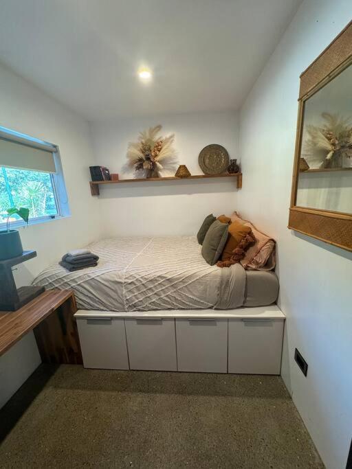 Electric Waihi Beach House - Family & Dog Friendly, Close To Beach, Pool Table, Outdoor Fire Room, Skate Ramp Bowentown Екстер'єр фото